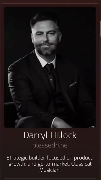 Darryl Hillock performing live